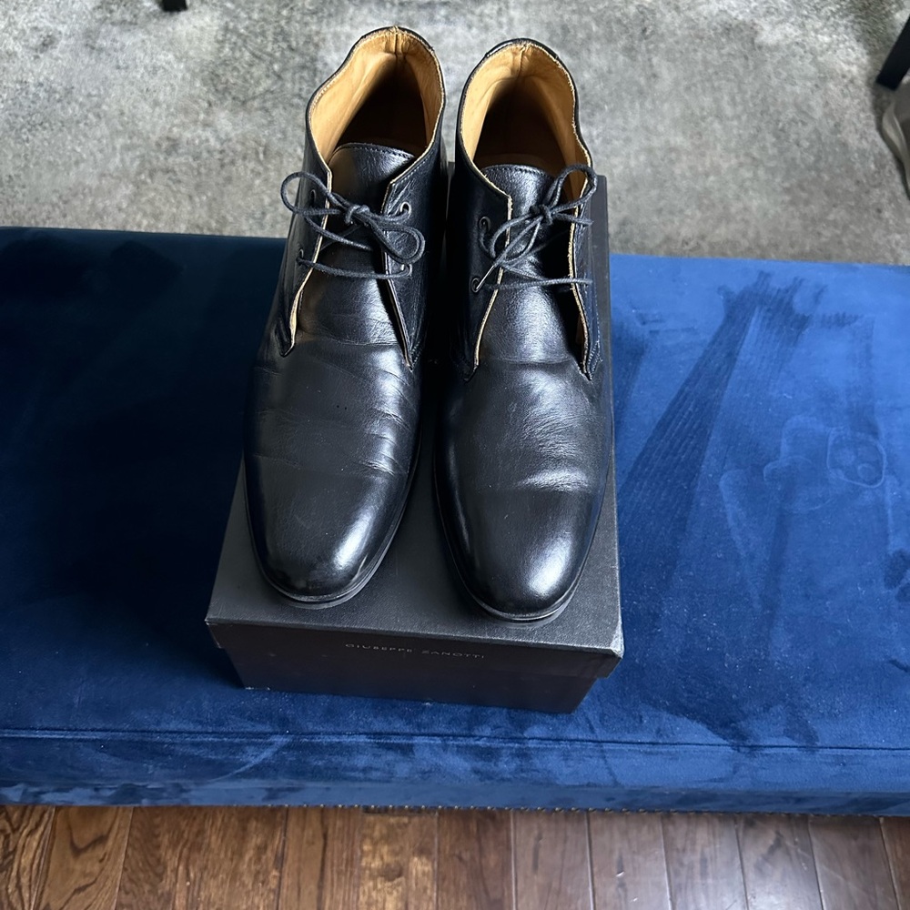 Soft Italian chuckle boots